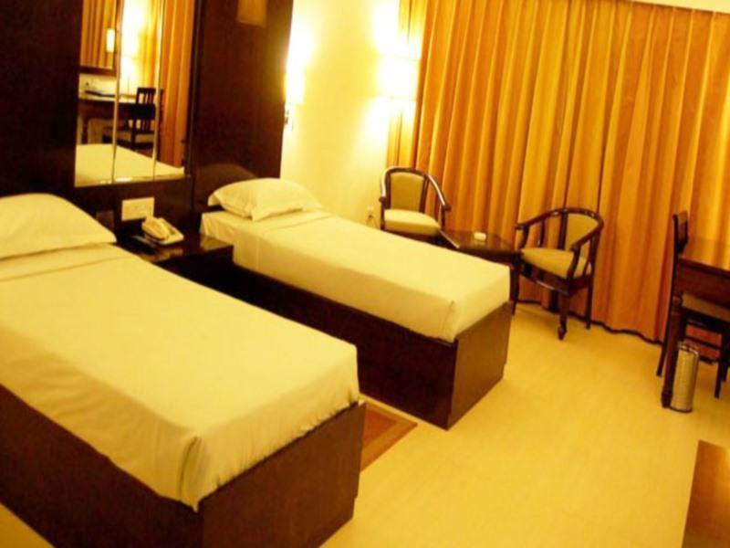 Hotel Ark Continental Rudrapur Exterior foto